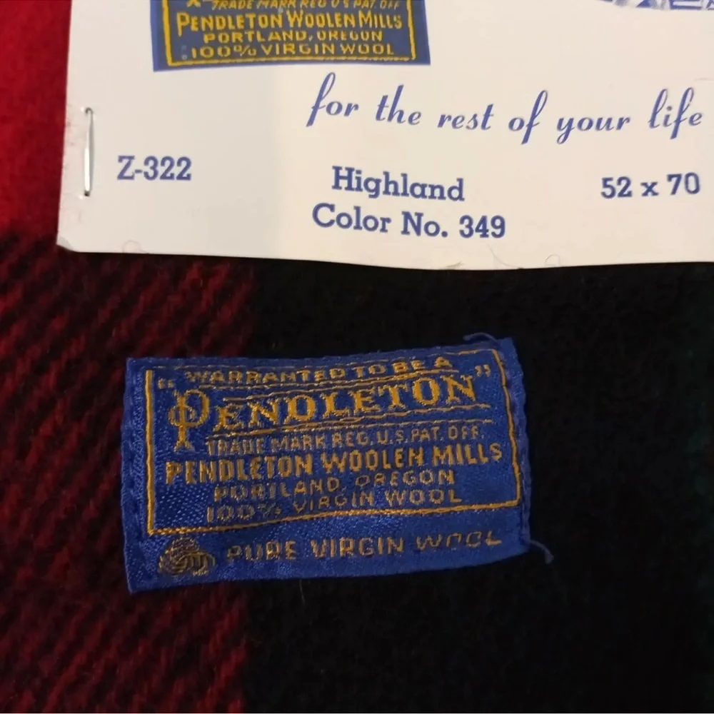 NWT Vintage Pendleton  Woolen Mills Blanket         ( 52 X 70) 100%  Virgin Wool